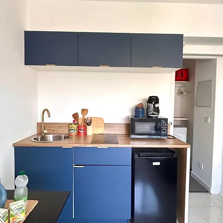 Chris Joli A Apartment Cannes